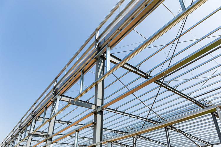 Стальная рама против роста