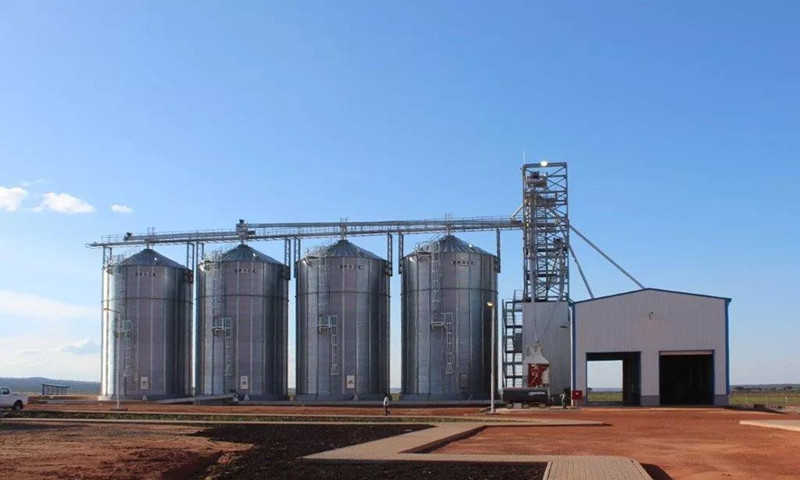 Стальная сарай