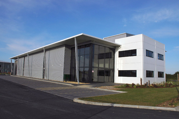 стальное здание