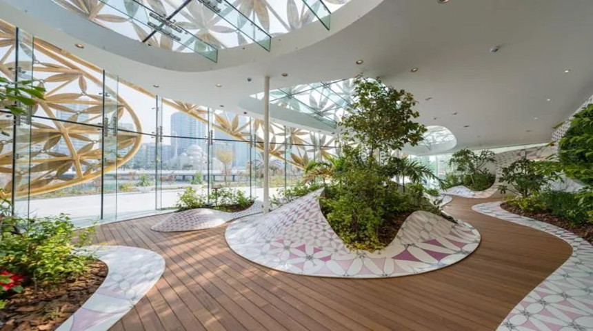 Стеклянный зал