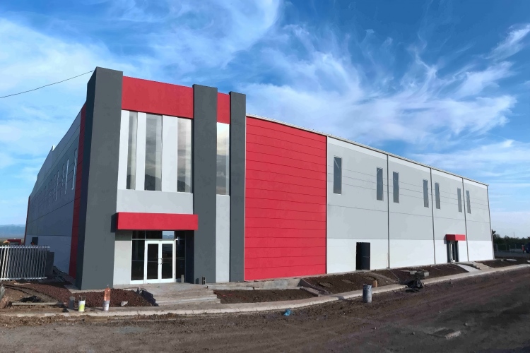 Строительство стальной конструкции для хранения и выставочного зала