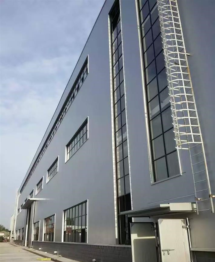 Стальная мастерская 