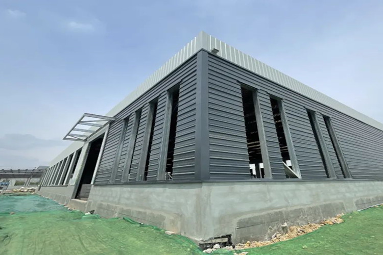 Горизонтальная стальная компоновка