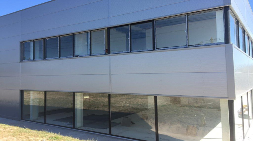 Алюминиевое окно